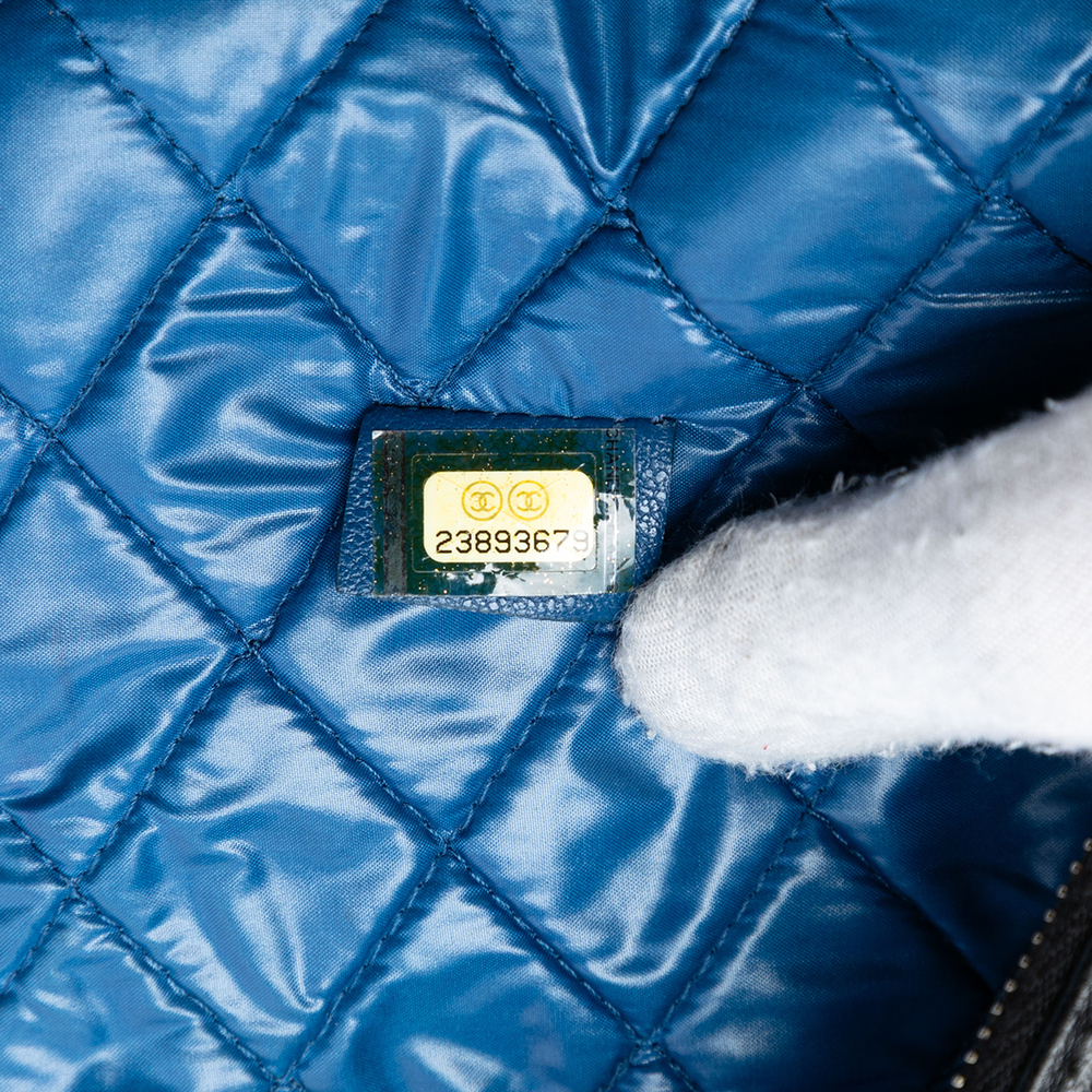 Pre-Loved Chanel Medium Bicolor Quilted Sheepskin Mademoiselle O Case Clutch - Picture 6 of 8